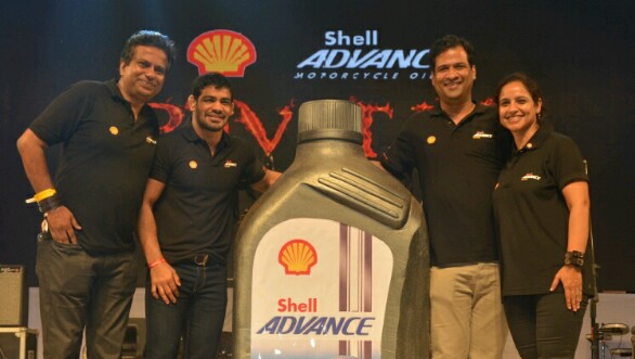 Shell Advance Ultra 15W-50 motorcycle engine oil launched in India at Rs 1,051 Shell Advance Ultra 15W-50 motorcycle engine oil launched in India at Rs 1,051