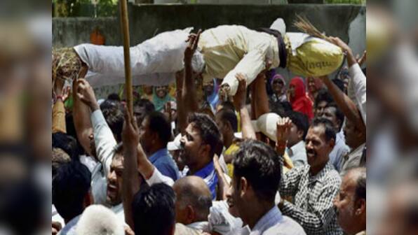 MCD strike in Delhi: Services remain crippled for sixth day as sanitation workers continue protest