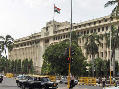 Special duty earns special wages: OSDs in Maharashtra CMO earn more than CM, governor and civic chief Special duty earns special wages: OSDs in Maharashtra CMO earn more than CM, governor and civic chief