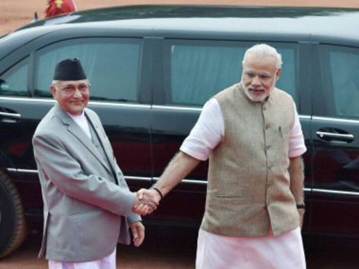 PM Modi and Nepal PM KP Oli hope to resolve issues through 'consensus and dialogue' PM Modi and Nepal PM KP Oli hope to resolve issues through 'consensus and dialogue'
