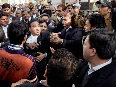 Lawyers who beat up scribes now say it was a JNU mob which attacked journalists