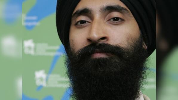 Sikh-American actor Waris Ahluwalia barred from flight over turban dispute