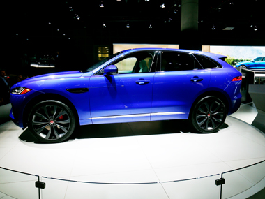 SUVs rev up at Delhi auto show despite pollution crackdown SUVs rev up at Delhi auto show despite pollution crackdown