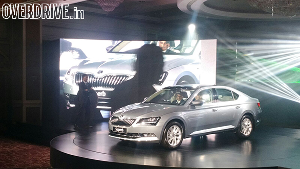 2016 Skoda Superb launched in India at Rs 22.68 lakh 2016 Skoda Superb launched in India at Rs 22.68 lakh