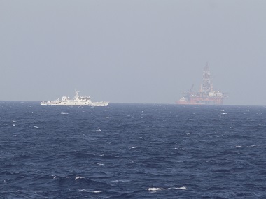 US should not confuse right and wrong: China signals it will not back down from South China Sea dispute US should not confuse right and wrong: China signals it will not back down from South China Sea dispute