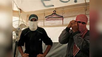 Syrian rebel groups selling weapons on Facebook; IS and Al-Qaeda potential customers