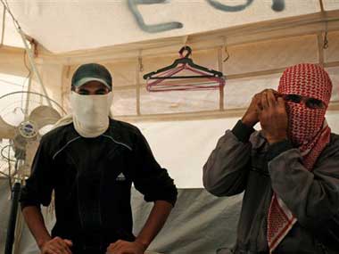 Syrian rebel groups selling weapons on Facebook; IS and Al-Qaeda potential customers Syrian rebel groups selling weapons on Facebook; IS and Al-Qaeda potential customers