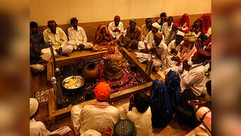 Pakistan approves draft law to allow registration of Hindu marriages