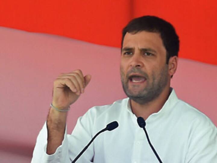 Day after #LawlessLawyers thrash journalists at court, Rahul takes #JNURow to President Pranab