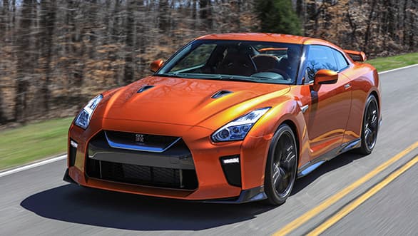 2016 New York Motor Show: 2017 Nissan GT-R revealed