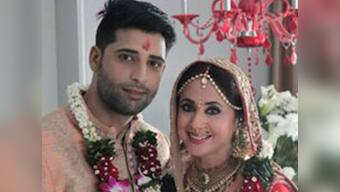 It's official: Urmila Matondar ties the knot with Kashmiri businessman Mohsin Akhtar Mir