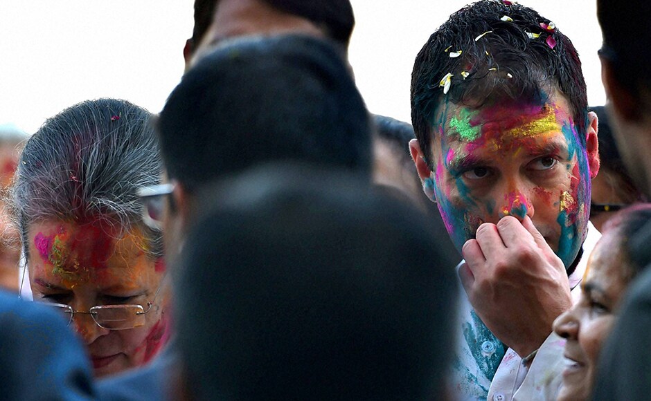 Holi Hai: From Rahul and Sonia to Amit Shah and Lalu, netas celebrate the festival of colours