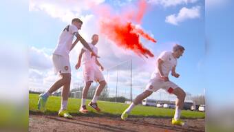 Watch: Arsenal get colourful off the field, wish Indian fans a happy Holi