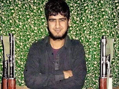 Kulgam encounter: Cops kill Dawood Ahmed Sheikh, the 'second most wanted' Hizb-ul-Mujahideen commander Kulgam encounter: Cops kill Dawood Ahmed Sheikh, the 'second most wanted' Hizb-ul-Mujahideen commander
