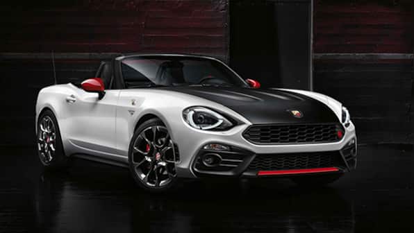 2016 Geneva Motor Show: Abarth 124 Spider showcased