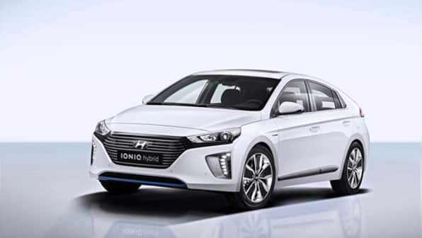 2016 Geneva Motor Show: Hyundai Ioniq unveiled