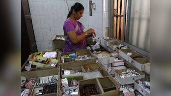 Under pressure, India agrees to stop issuing licences for making cheap drugs