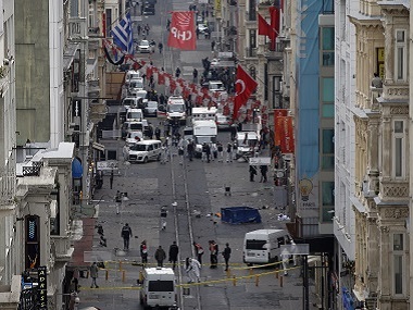 Suicide bomber attacks market in Istanbul, leaves four dead and 20 wounded Suicide bomber attacks market in Istanbul, leaves four dead and 20 wounded