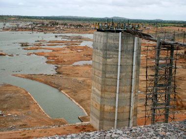 Telangana, Maharashtra sign historic inter-state irrigation agreement Telangana, Maharashtra sign historic inter-state irrigation agreement
