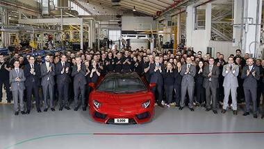 5,000th Lamborghini Aventador rolls off the production line