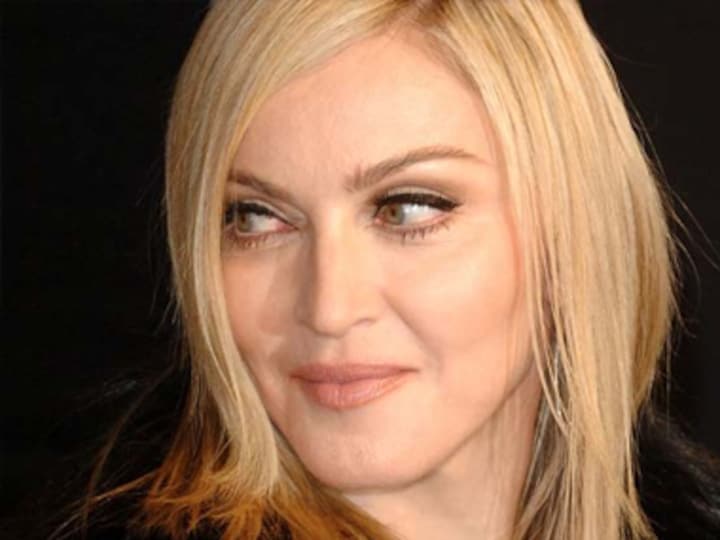 Madonna suffers meltdown on stage in Melbourne