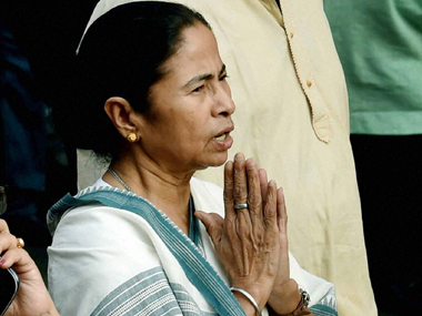 Didi hails Mother: Mamata expresses happiness over Mother Teresa's elevation to sainthood Didi hails Mother: Mamata expresses happiness over Mother Teresa's elevation to sainthood