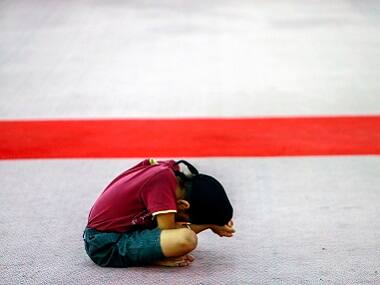 Teenagers mock, assault Sikh school boy on bus for wearing turban in Australia