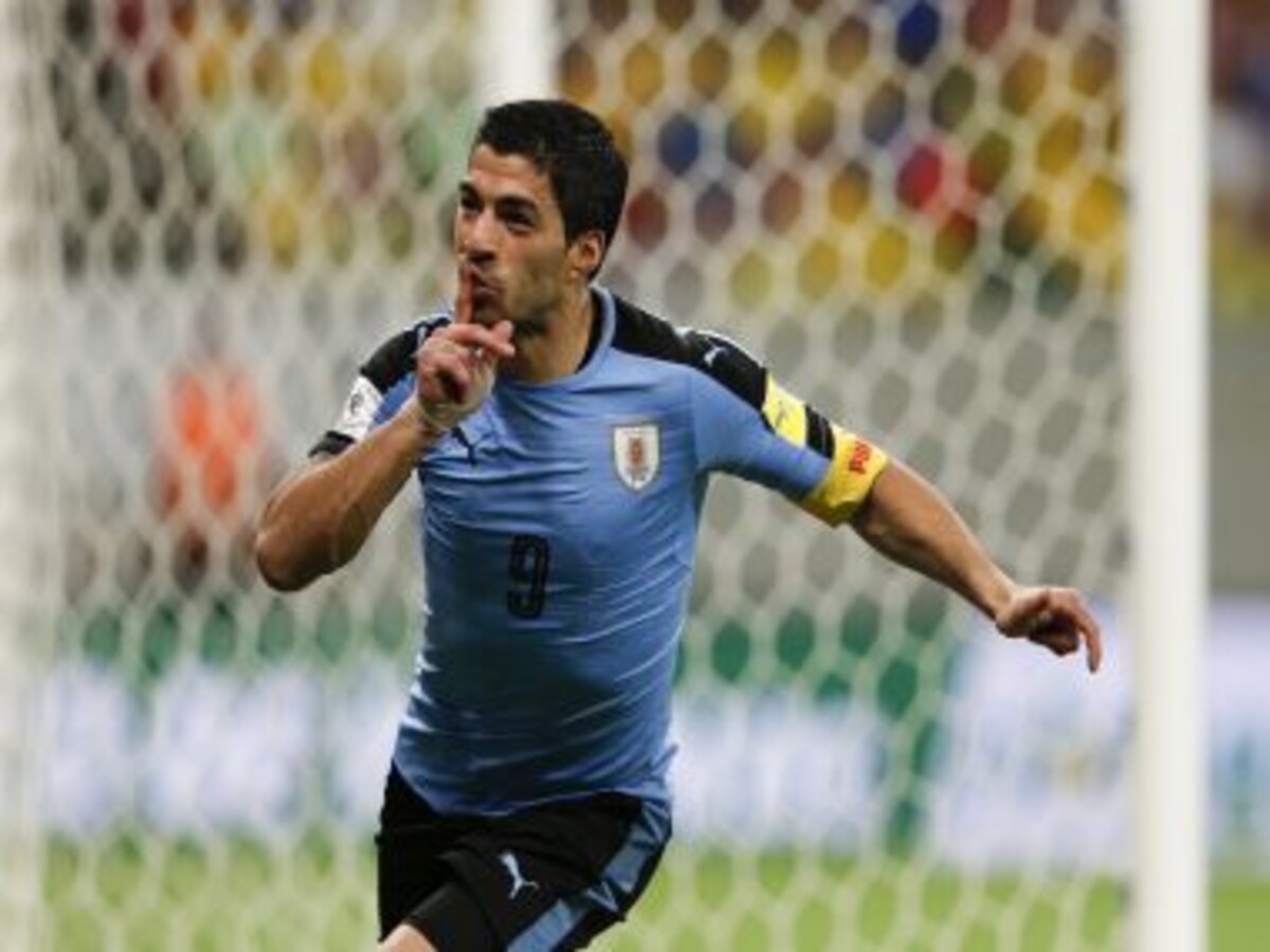 Uruguay striker Suarez fit for World Cup clash with Paraguay