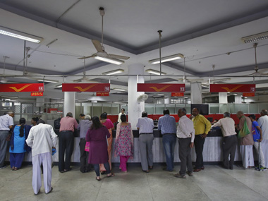Rs 50 minimum balance, no transaction fees: Can India Post be the answer to banks’ greed? Rs 50 minimum balance, no transaction fees: Can India Post be the answer to banks’ greed?