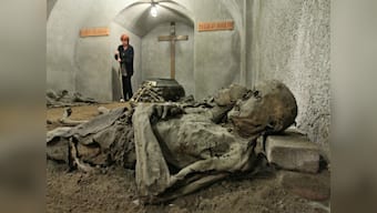 3,800-year-old Egyptian tomb with mummy discovered along Nile River