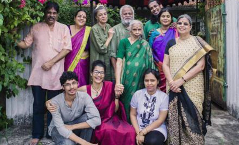 Samyuktha with family