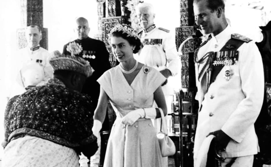 Queen Elizabeth II and Prince Philip being welcomed by a Kandyan Chief during their Royal Tour in Kandy, 23 April 1954. Central Press/Hulton Archive/Getty Images Queen Elizabeth II and Prince Philip being welcomed by a Kandyan Chief during their Royal Tour in Kandy, 23 April 1954. Central Press/Hulton Archive/Getty Images