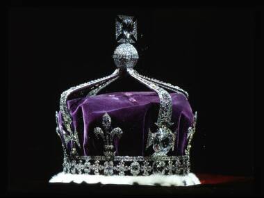 Supreme Court asks Centre to clarify stand on PIL demanding return of Kohinoor diamond