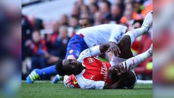 Premier League: Late Crystal Palace strike dents Arsenal's top four bid