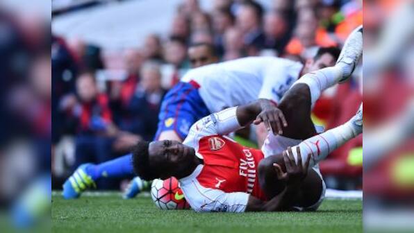 Premier League: Late Crystal Palace strike dents Arsenal's top four bid