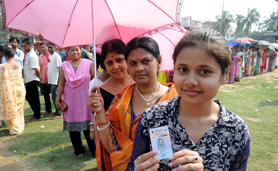 There are a total of 1,04,35,277 voters eligible to cast their ballot in the second phase. Of these, 50,440,51 voters are women and 22 are third gender. PIB