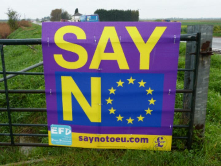 European Immigrants flowing into Britain make a strong case for 'Brexiters' campaign
