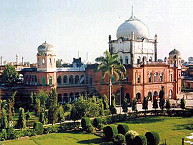 Islamic seminary Darul Uloom Deoband issues fatwa banning Muslim women from grooming eyebrows Islamic seminary Darul Uloom Deoband issues fatwa banning Muslim women from grooming eyebrows