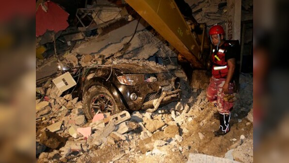Battered Ecuador faces huge economic toll after quake