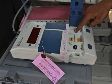 Tamil Nadu polls: EC sets up team to look into Aravakurichi, Thanjavur malpractices Tamil Nadu polls: EC sets up team to look into Aravakurichi, Thanjavur malpractices