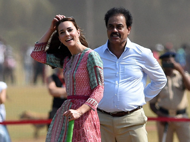 Watch: Kate Middleton plays cricket at Oval Maidan with Sachin Tendulkar cheering her on Watch: Kate Middleton plays cricket at Oval Maidan with Sachin Tendulkar cheering her on