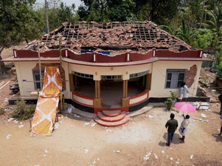 Following Kollam tragedy, fireworks banned in AP temple festival