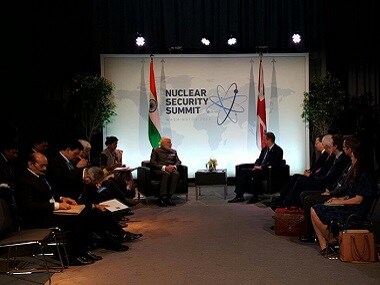 Narendra Modi and David Cameron at the Nuclear Security Summit. Image courtesy: Twitter @narendramodi