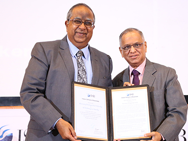 Another plume: Narayana Murthy becomes first recipient of ISB's Honorary Distinguished Fellowship Another plume: Narayana Murthy becomes first recipient of ISB's Honorary Distinguished Fellowship