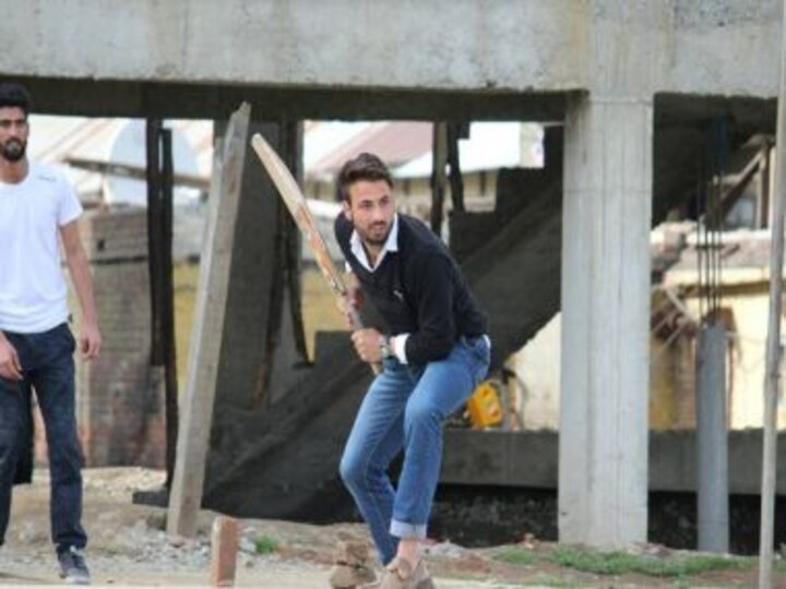 Handwara firing: Mother of aspiring cricketer shot dead by Army wants her Gavaskar back