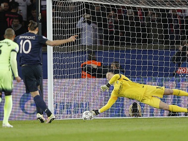 Zlatan Ibrahimovic misses penalty, scores goal as PSG held to 2-2 draw by Manchester City Zlatan Ibrahimovic misses penalty, scores goal as PSG held to 2-2 draw by Manchester City