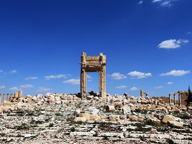 Syrian govt troops looting Palmyra, conducting illegal excavations: German expert Syrian govt troops looting Palmyra, conducting illegal excavations: German expert