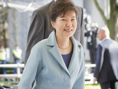 Opposition clinches surprise victory in South Korea parliamentary elections Opposition clinches surprise victory in South Korea parliamentary elections