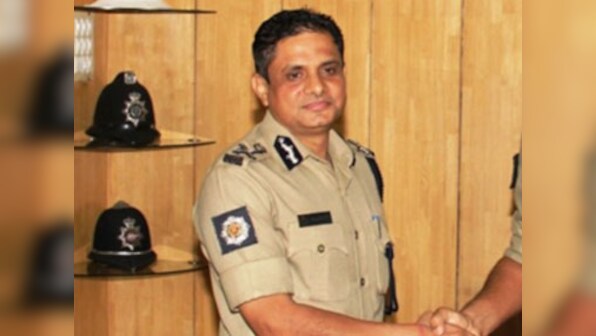 Kolkata Police chief Rajeev Kumar grilled for 11 hrs in connection with chit fund scam cases, to face CBI again tomorrow
