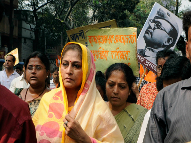Watch: BJP leader Roopa Ganguly manhandles voter but says was pushed by TMC goons Watch: BJP leader Roopa Ganguly manhandles voter but says was pushed by TMC goons